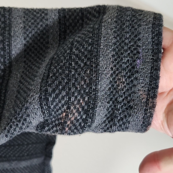 American Rag long-sleeved poncho hoodie Size Large Unisex Grey and Black - Picture 9 of 9